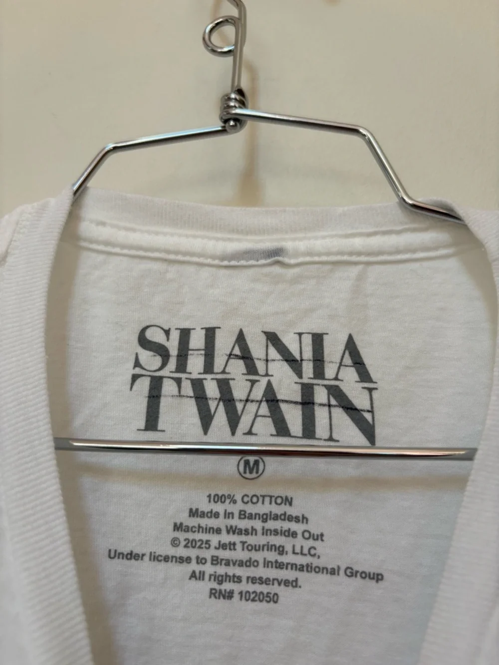 NWOT Urban Outfitters Shania Twain Any Man Of Mine Graphic Tee Size Medium